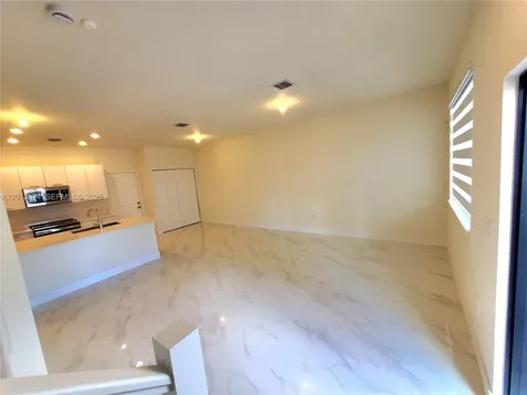 4278 NW 82nd Avenue Doral FL 33166