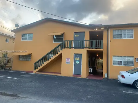 1702 Mckinley Street Hollywood FL 33020