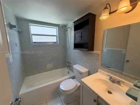 1702 Mckinley Street Hollywood FL 33020