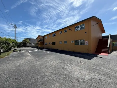 1702 Mckinley Street Hollywood FL 33020