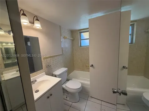 1702 Mckinley Street Hollywood FL 33020
