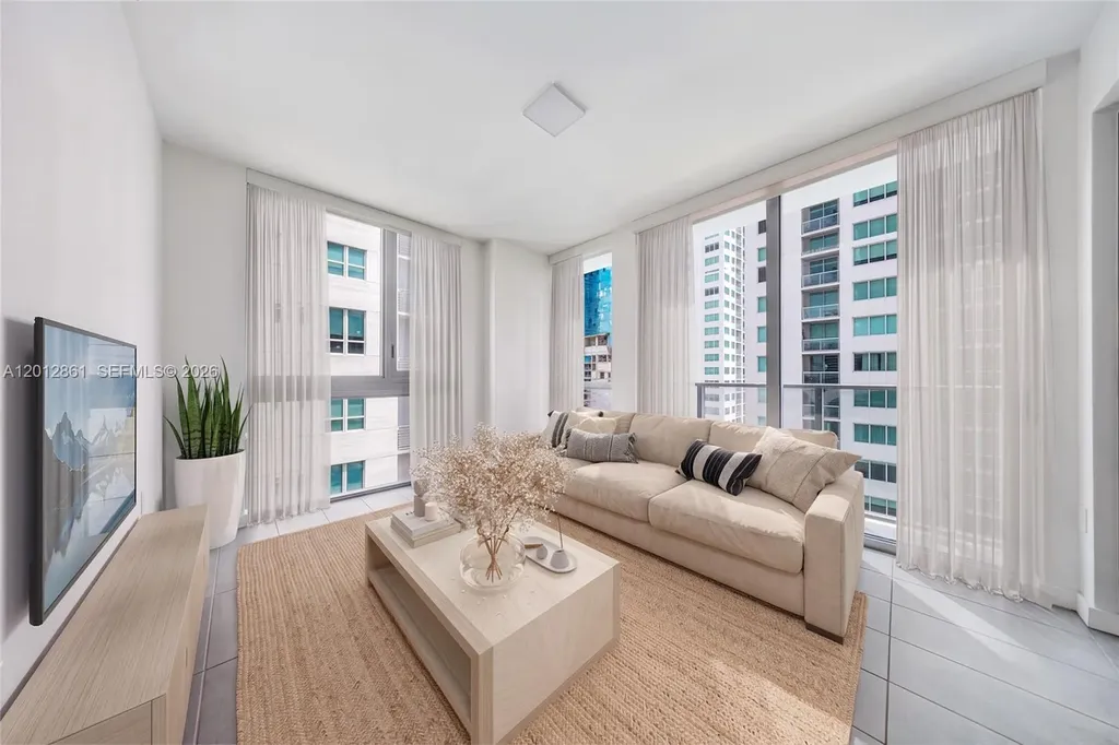 227 NE 2nd Street Miami FL 33132