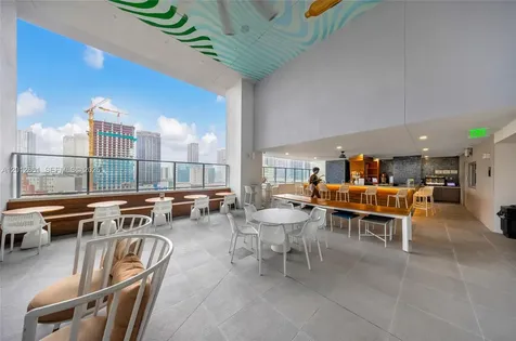 227 NE 2nd Street Miami FL 33132