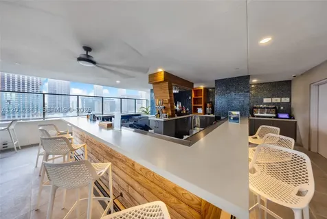 227 NE 2nd Street Miami FL 33132
