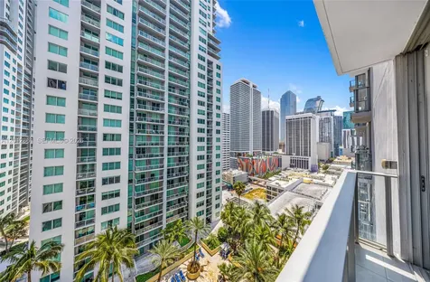227 NE 2nd Street Miami FL 33132
