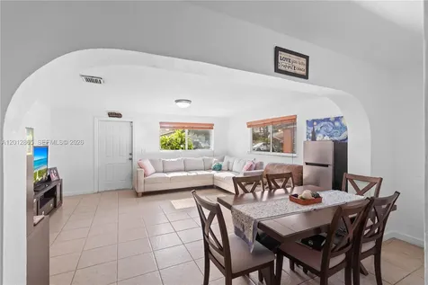 5300 NW 30th Place Miami FL 33142