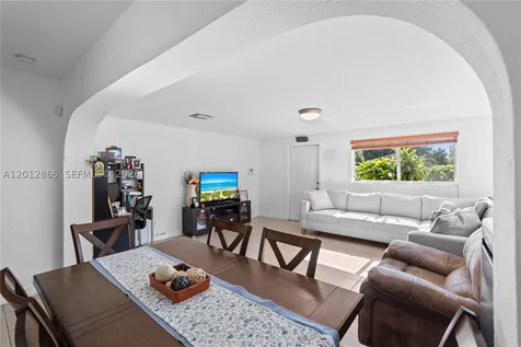 5300 NW 30th Place Miami FL 33142