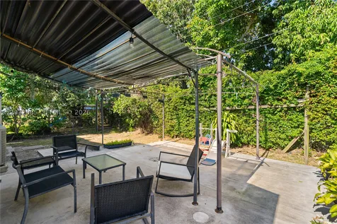 5300 NW 30th Place Miami FL 33142