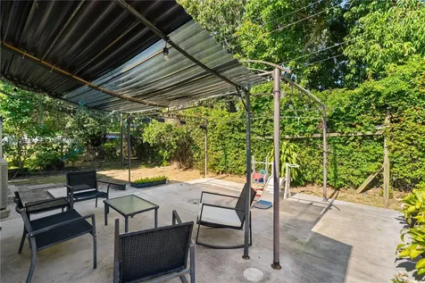 5300 NW 30th Place Miami FL 33142