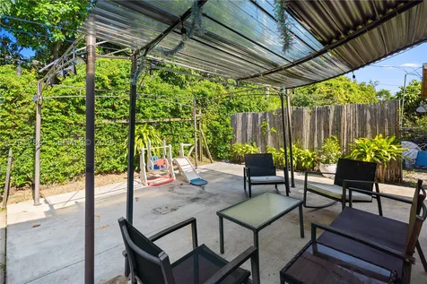 5300 NW 30th Place Miami FL 33142