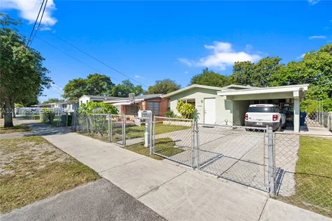 5300 NW 30th Place Miami FL 33142