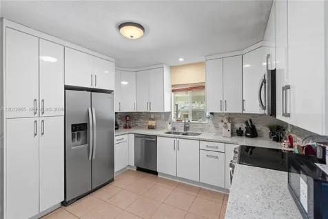 5300 NW 30th Place Miami FL 33142