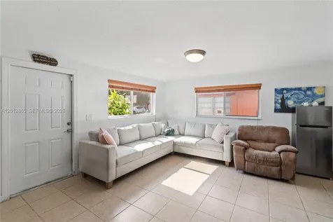 5300 NW 30th Place Miami FL 33142