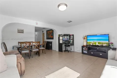 5300 NW 30th Place Miami FL 33142