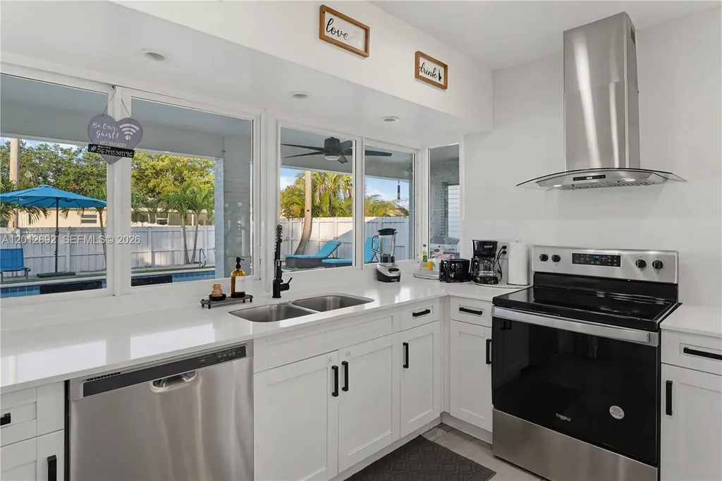 632 S Crescent Drive Hollywood FL 33021