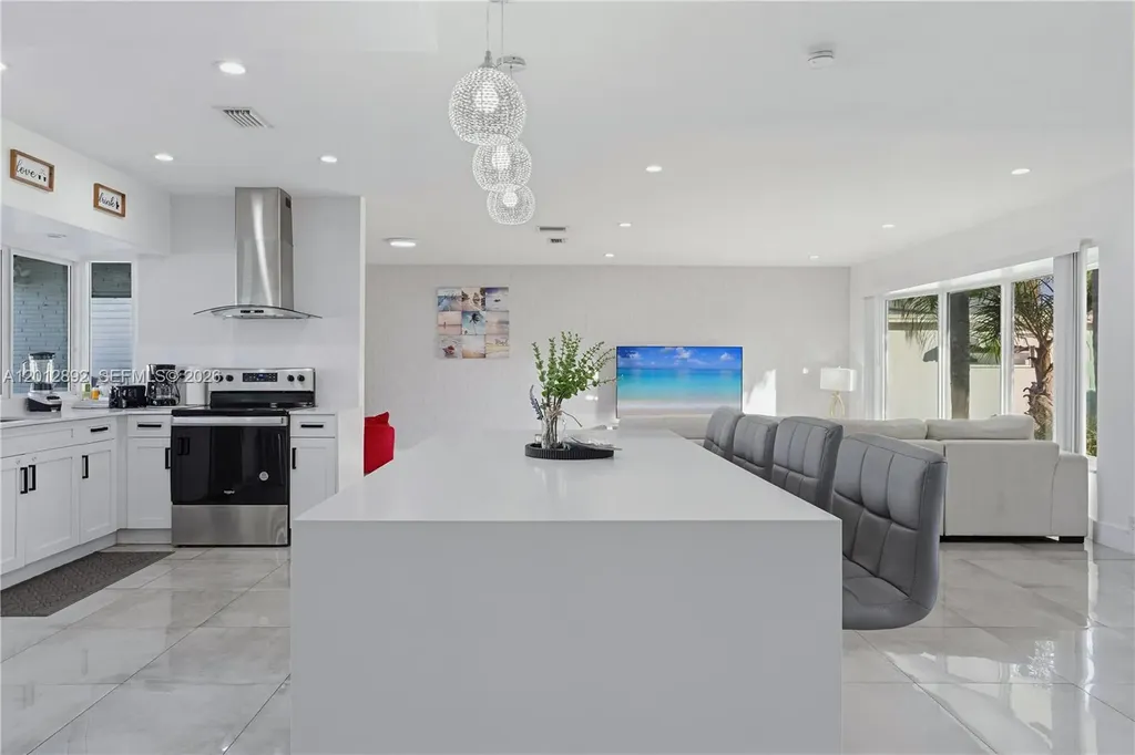 632 S Crescent Drive Hollywood FL 33021