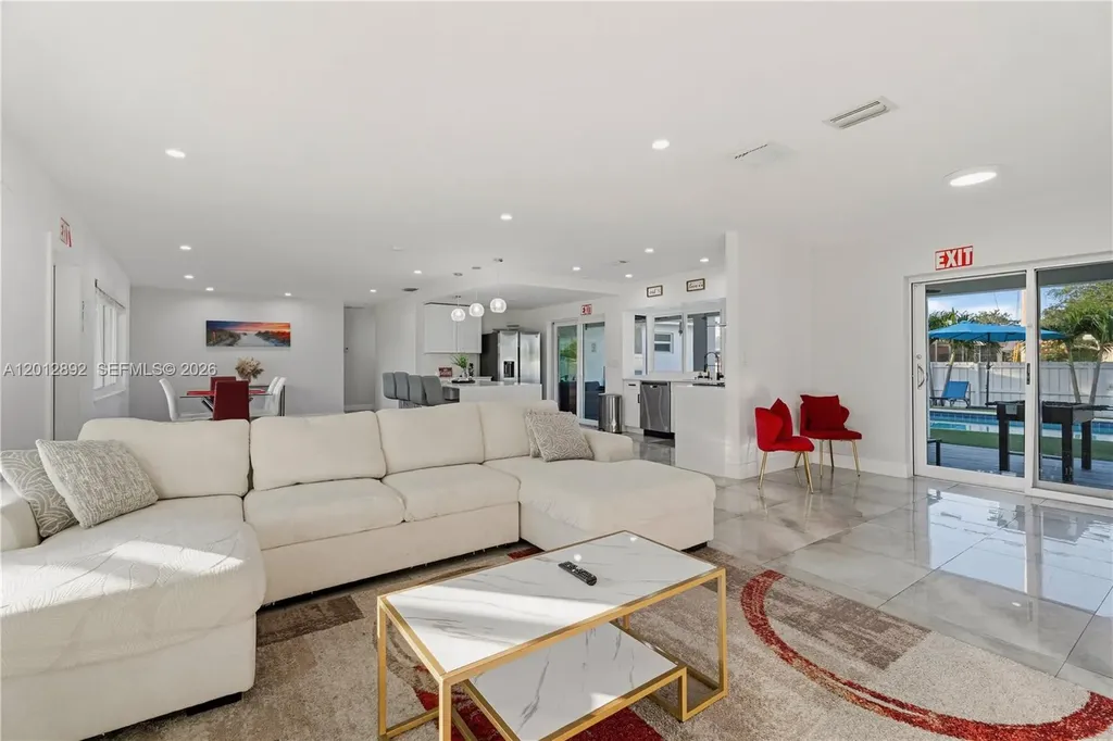 632 S Crescent Drive Hollywood FL 33021