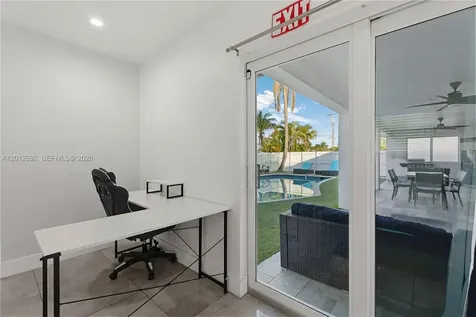 632 S Crescent Drive Hollywood FL 33021