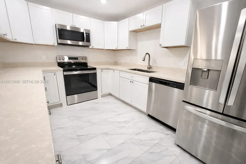 903 Cypress Terrace Pompano Beach FL 33069
