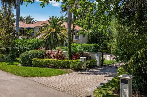 6801 SW 94th Street Pinecrest FL 33156