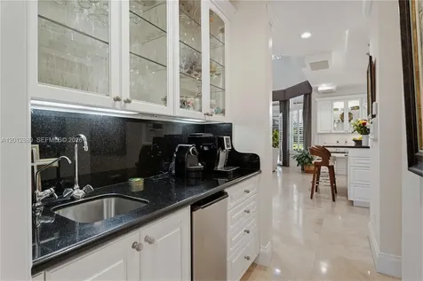 6801 SW 94th Street Pinecrest FL 33156