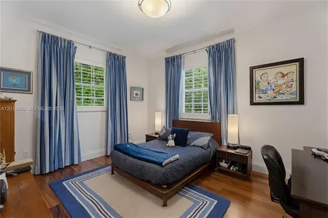 6801 SW 94th Street Pinecrest FL 33156