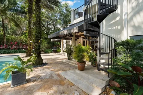 6801 SW 94th Street Pinecrest FL 33156