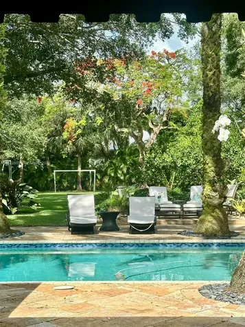 6801 SW 94th Street Pinecrest FL 33156