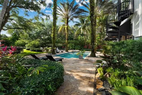 6801 SW 94th Street Pinecrest FL 33156