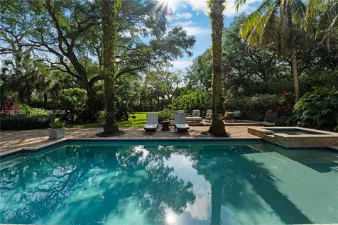 6801 SW 94th Street Pinecrest FL 33156