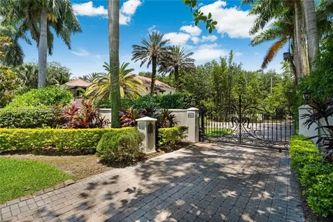 6801 SW 94th Street Pinecrest FL 33156