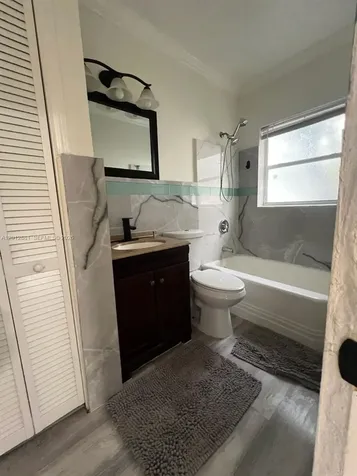 915 N 19th Avenue Hollywood FL 33020