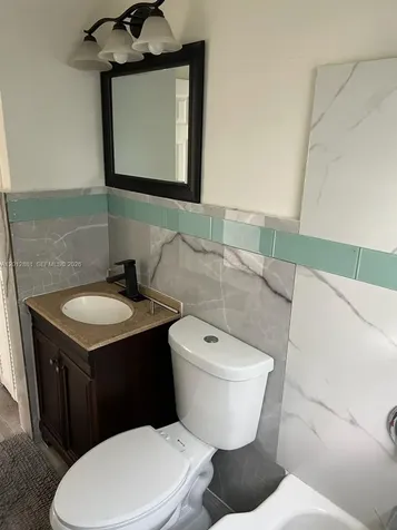 915 N 19th Avenue Hollywood FL 33020