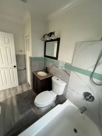 915 N 19th Avenue Hollywood FL 33020