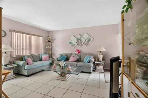 1481 S Ocean Boulevard Lauderdale By The Sea FL 33062