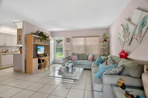 1481 S Ocean Boulevard Lauderdale By The Sea FL 33062