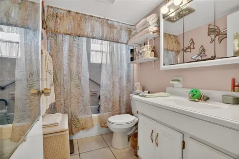 1481 S Ocean Boulevard Lauderdale By The Sea FL 33062