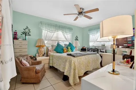 1481 S Ocean Boulevard Lauderdale By The Sea FL 33062