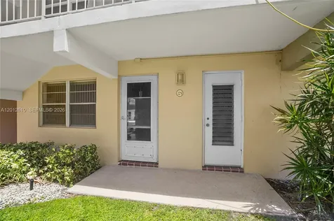 1481 S Ocean Boulevard Lauderdale By The Sea FL 33062