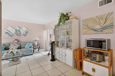 1481 S Ocean Boulevard Lauderdale By The Sea FL 33062