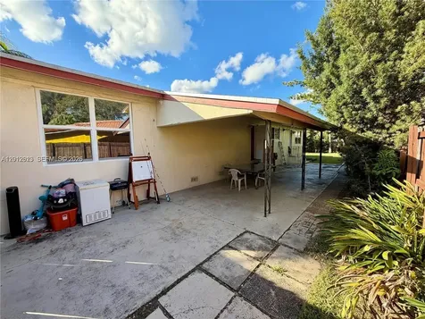 45 SE 14th Street Dania Beach FL 33004