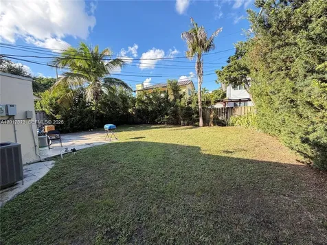 45 SE 14th Street Dania Beach FL 33004