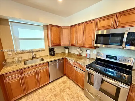 45 SE 14th Street Dania Beach FL 33004