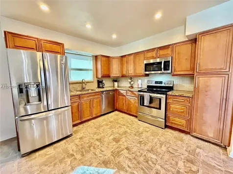 45 SE 14th Street Dania Beach FL 33004