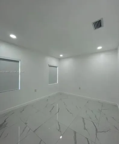 3161 NW 31st Street Miami FL 33142