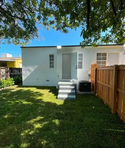 3161 NW 31st Street Miami FL 33142