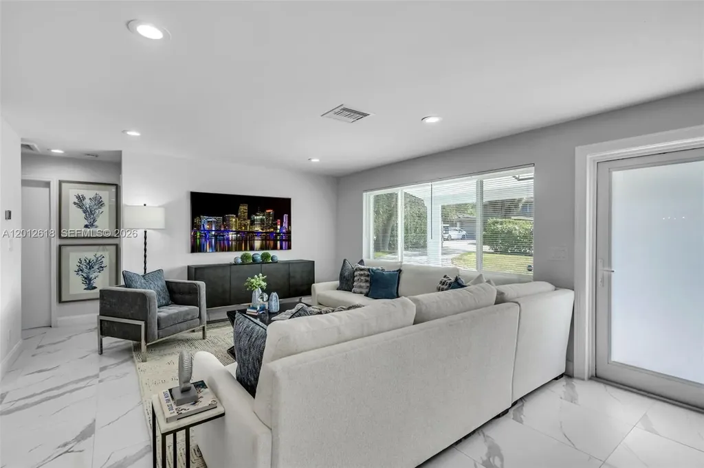 465 NW 11th Street Boca Raton FL 33432