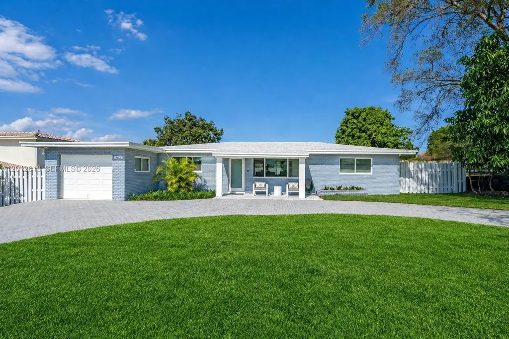 465 NW 11th Street Boca Raton FL 33432