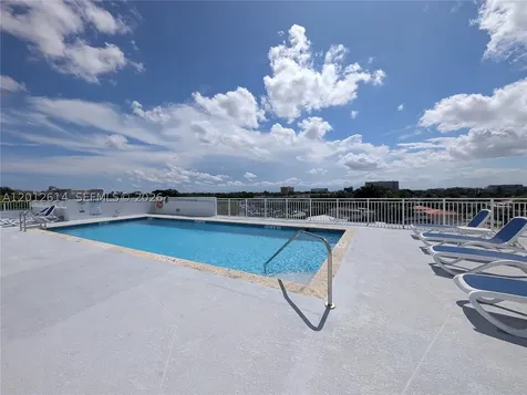 60 NW 37th Avenue Miami FL 33125