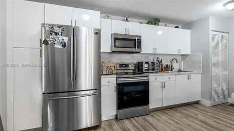 7208 Fairway Drive Miami Lakes FL 33014